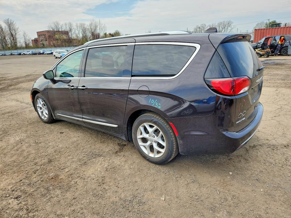 Продажа на аукционе авто 2018 Chrysler Pacifica, vin: 2C4RC1EG1JR270775, номер лота: 49427516