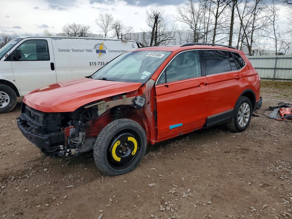 Продаж на аукціоні авто 2018 Volkswagen Tiguan, vin: 3VV2B7AX2JM114962, номер лоту: 49181586