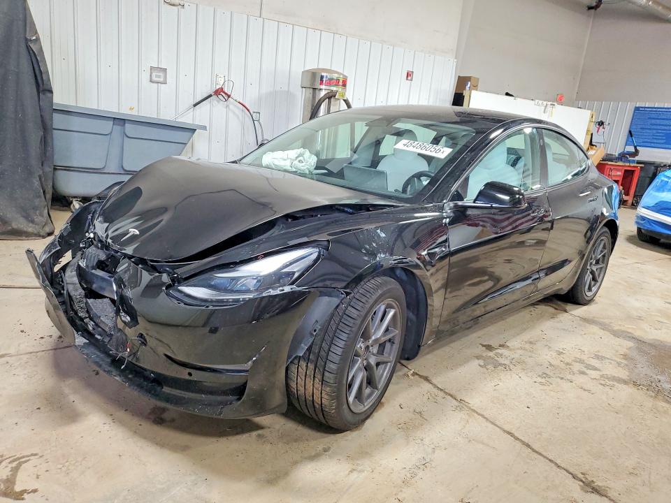48486056 :رقم المزاد ، 5YJ3E1EB9NF204822 vin ، 2022 Tesla Model 3 مزاد بيع