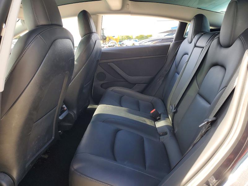 49805696 :رقم المزاد ، 5YJ3E1EA5MF016451 vin ، 2021 Tesla Model 3 مزاد بيع