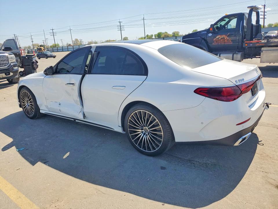49638726 :رقم المزاد ، W1KLF4HB0SA114298 vin ، 2025 Mercedes-benz E مزاد بيع