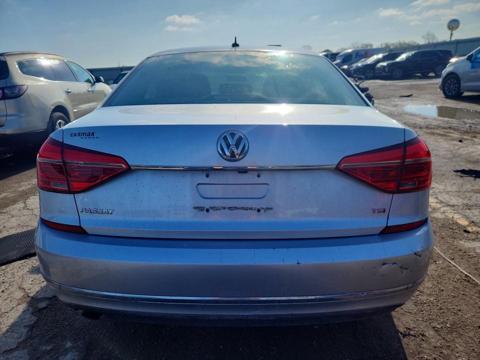 48095666 :رقم المزاد ، 1VWAS7A33GC049943 vin ، 2016 Volkswagen Passat مزاد بيع