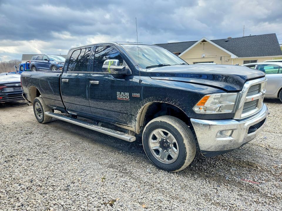 48299486 :رقم المزاد ، 3C6UR5JJ2JG365778 vin ، 2018 Ram 2500 مزاد بيع