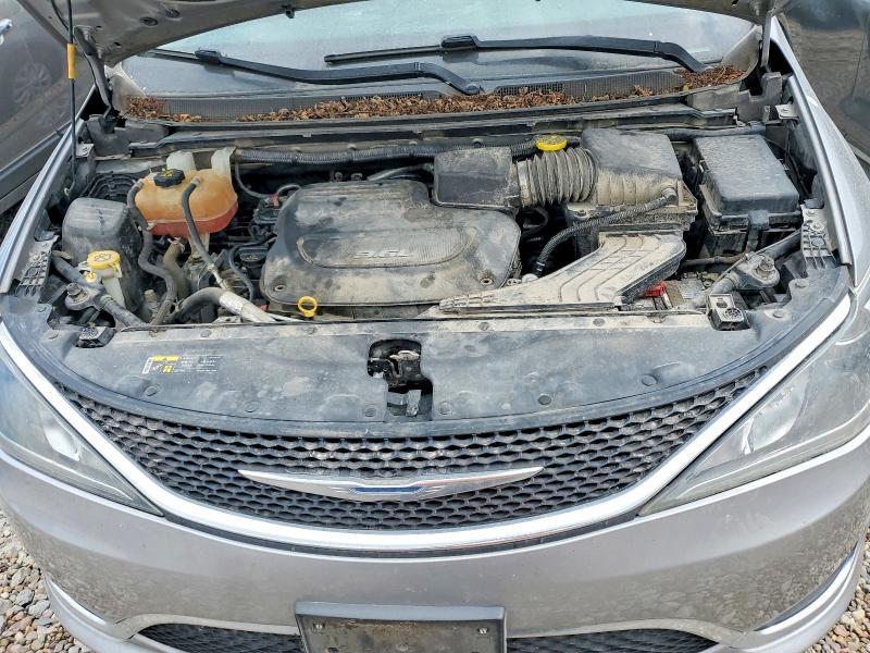 50636686 :رقم المزاد ، 2C4RC1BG5HR543912 vin ، 2017 Chrysler Pacifica مزاد بيع