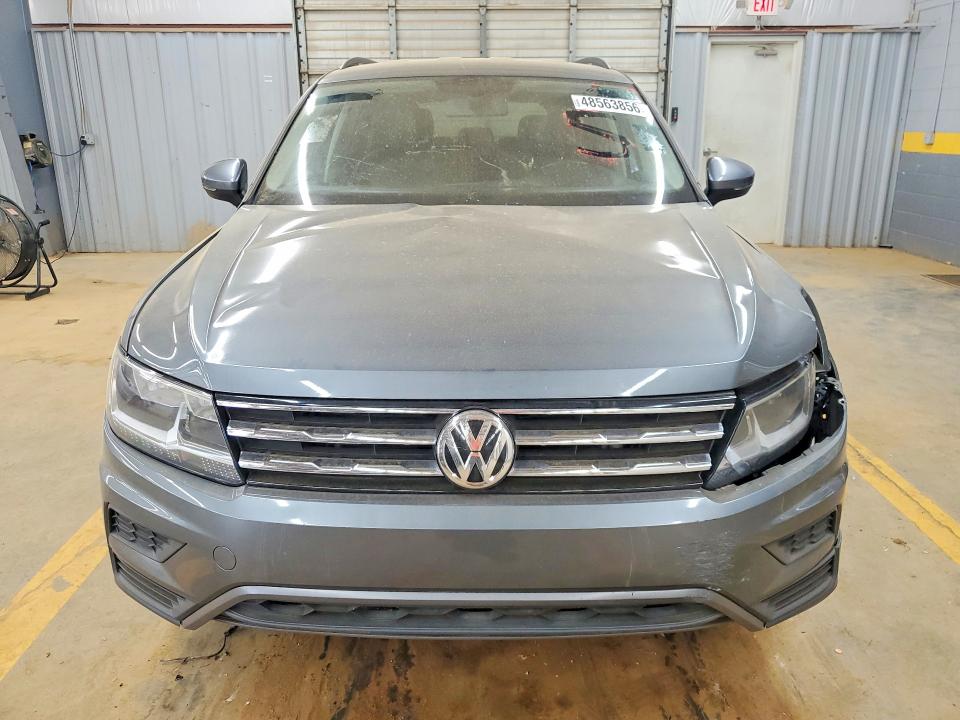 48563856 :رقم المزاد ، 3VV3B7AX6MM007728 vin ، 2021 Volkswagen Tiguan مزاد بيع