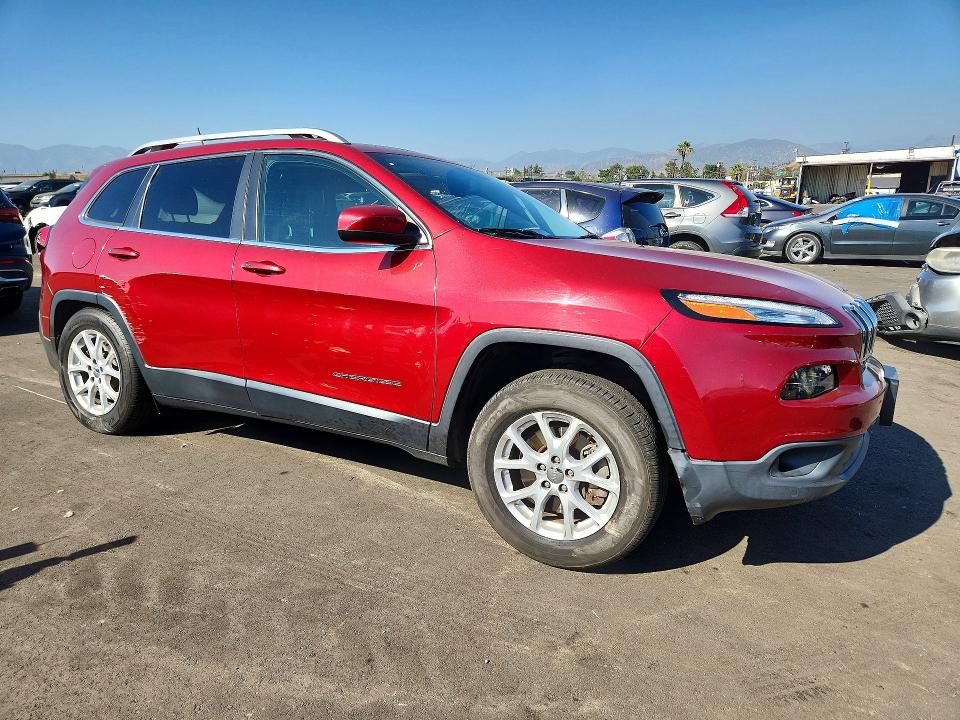 48952776 :رقم المزاد ، 1C4PJMCS9HW595102 vin ، 2017 Jeep Cherokee مزاد بيع