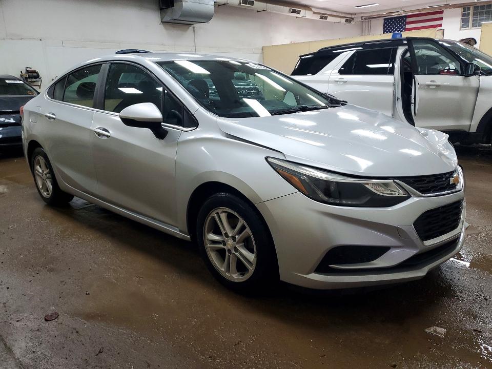 Продажа на аукционе авто 2018 Chevrolet Cruze, vin: 1G1BE5SM3J7138544, номер лота: 49181256
