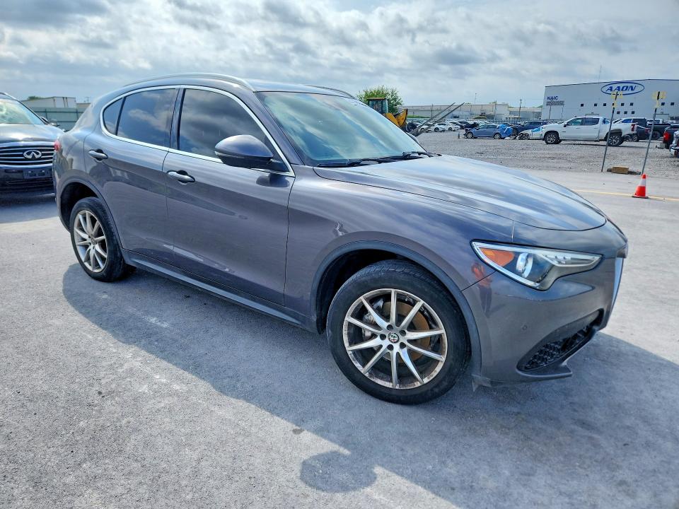Продаж на аукціоні авто 2018 Alfa Romeo Stelvio, vin: ZASFAKBN6J7B60007, номер лоту: 49782486