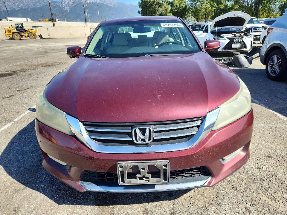 48704706 :رقم المزاد ، 1HGCR2F88DA057401 vin ، 2013 Honda Accord مزاد بيع