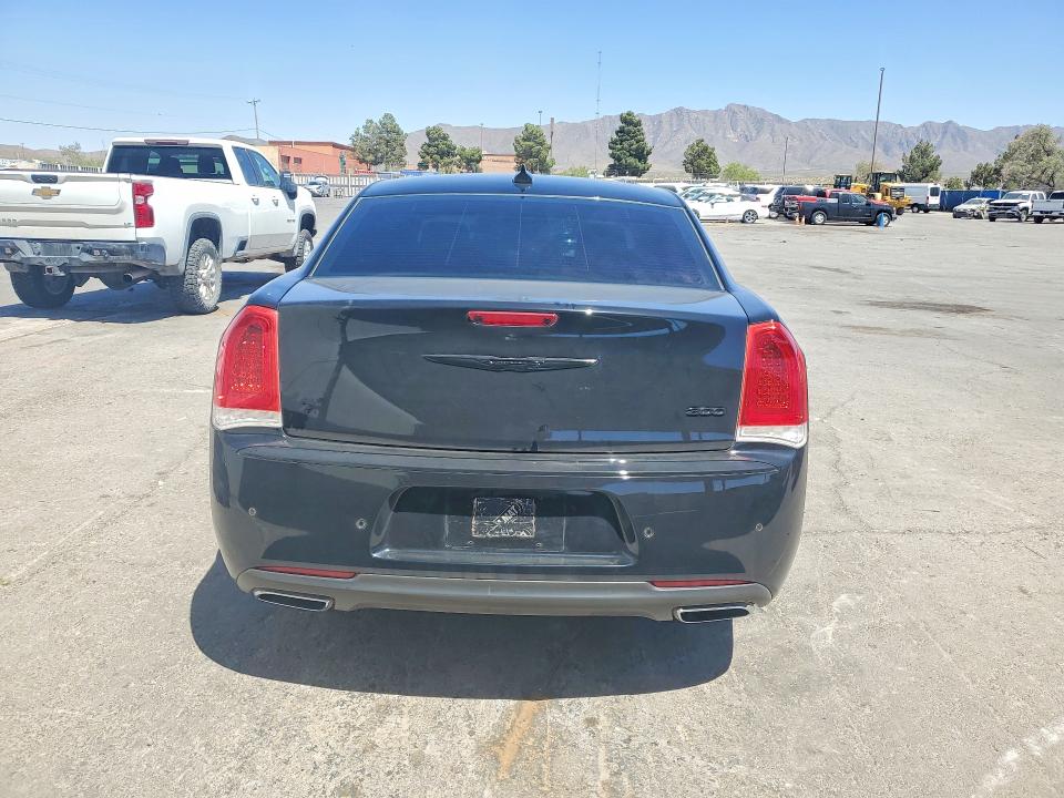 Продажа на аукционе авто 2016 Chrysler 300, vin: 2C3CCAAG5GH295838, номер лота: 51539946