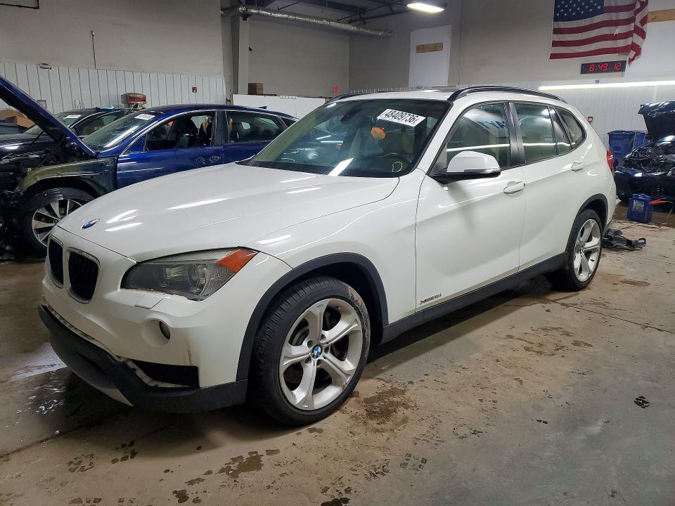 48409736 :رقم المزاد ، WBAVM5C50DVV90477 vin ، 2013 Bmw X1 مزاد بيع