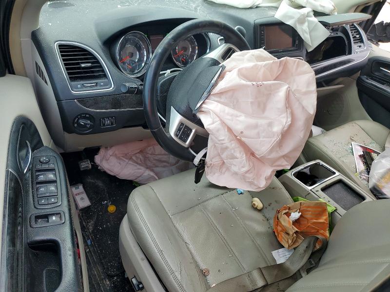 51313196 :رقم المزاد ، 2C4RC1BG6FR571764 vin ، 2015 Chrysler Town & Country مزاد بيع