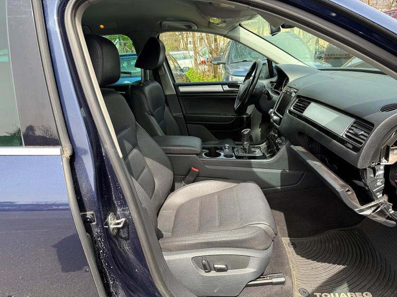51937706 :رقم المزاد ، WVGEP9BP7DD013922 vin ، 2013 Volkswagen Touareg مزاد بيع
