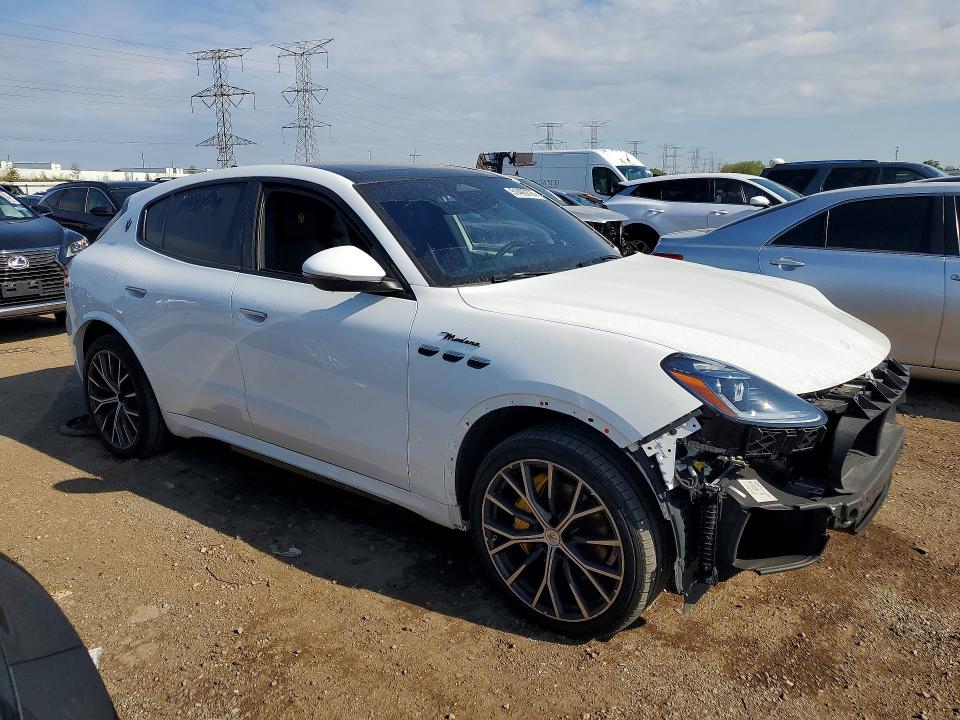 Продажа на аукционе авто 2023 Maserati Grecale, vin: ZN682AVM0P7427208, номер лота: 51493726
