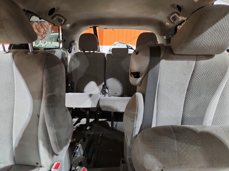 50303666 :رقم المزاد ، 5TDKK3DC4BS022530 vin ، 2011 Toyota Sienna مزاد بيع