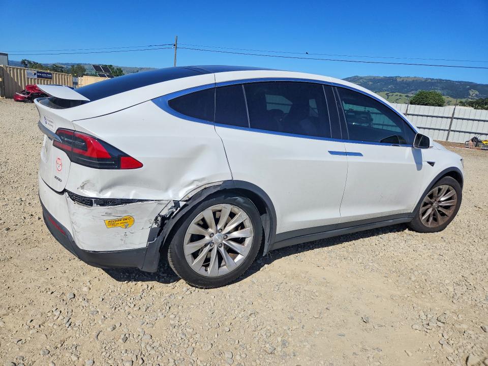 Продаж на аукціоні авто 2018 Tesla Model X, vin: 5YJXCAE24JF089161, номер лоту: 48693356
