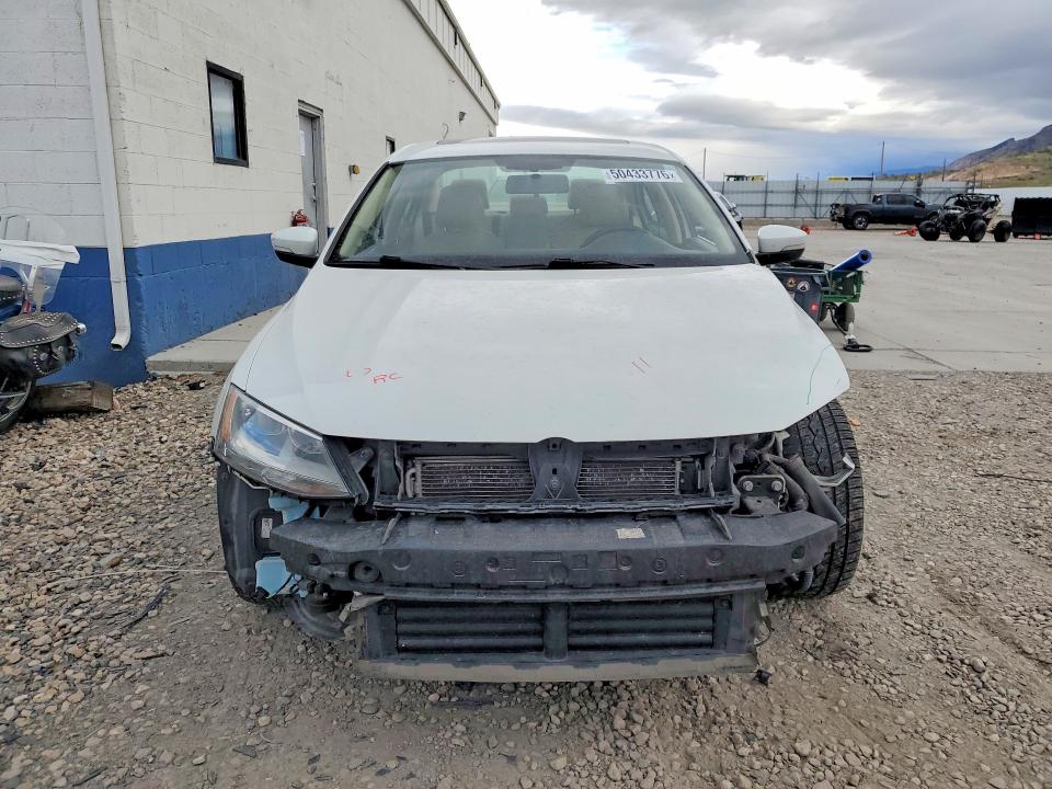 50433776 :رقم المزاد ، 3VWD17AJ1FM404393 vin ، 2015 Volkswagen Jetta مزاد بيع