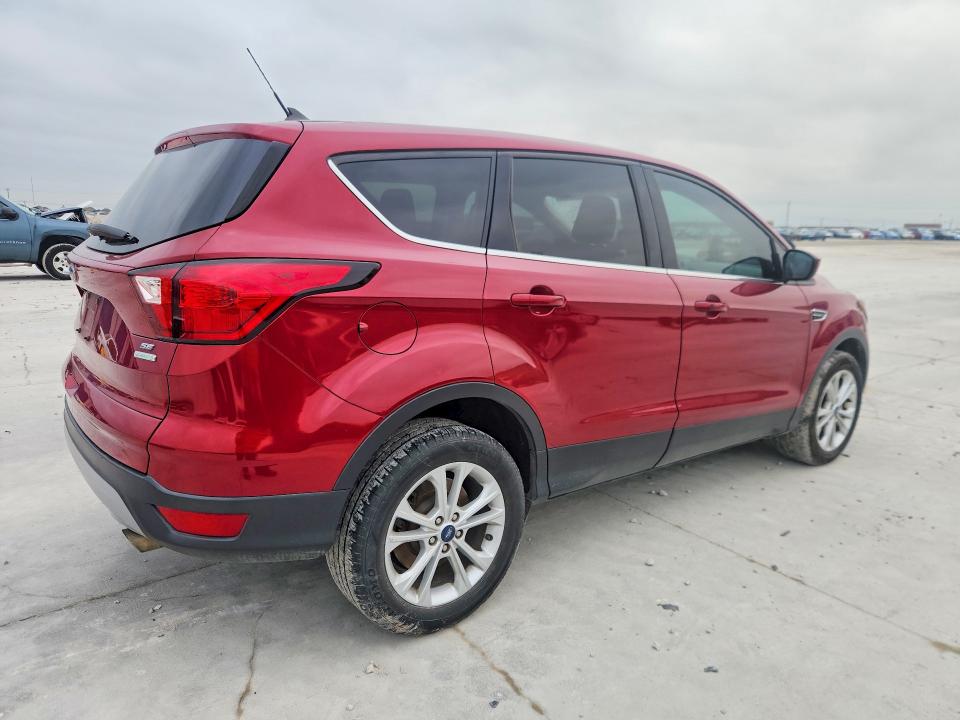 Продажа на аукционе авто 2019 Ford Escape, vin: 1FMCU0GD5KUA04689, номер лота: 50954326