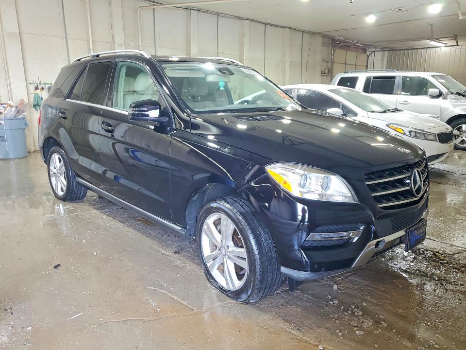 Продажа на аукционе авто 2015 Mercedes-benz Ml, vin: 4JGDA5HB9FA593194, номер лота: 48846846