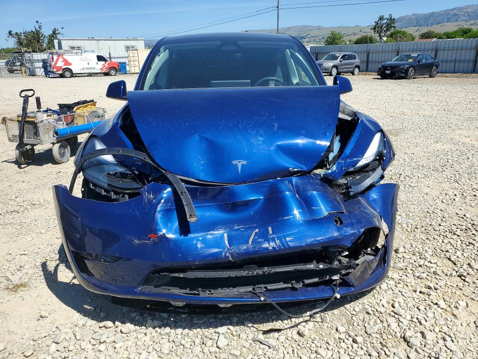 Продажа на аукционе авто 2024 Tesla Model Y, vin: 7SAYGDEEXRF116334, номер лота: 49146226