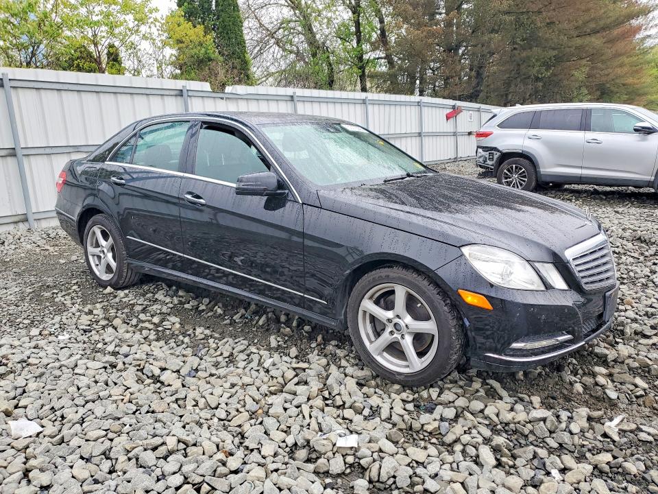 51473306 :رقم المزاد ، WDDHF8JB8DA710754 vin ، 2013 Mercedes-benz E مزاد بيع