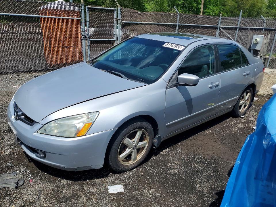 51143926 :رقم المزاد ، 1HGCM56795A000178 vin ، 2005 Hond Accord مزاد بيع