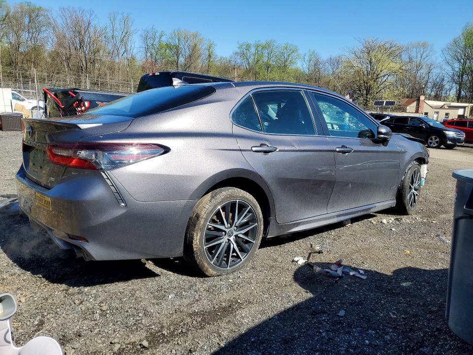 Продаж на аукціоні авто 2022 Toyota Camry, vin: 4T1G11AK5NU698067, номер лоту: 48316176