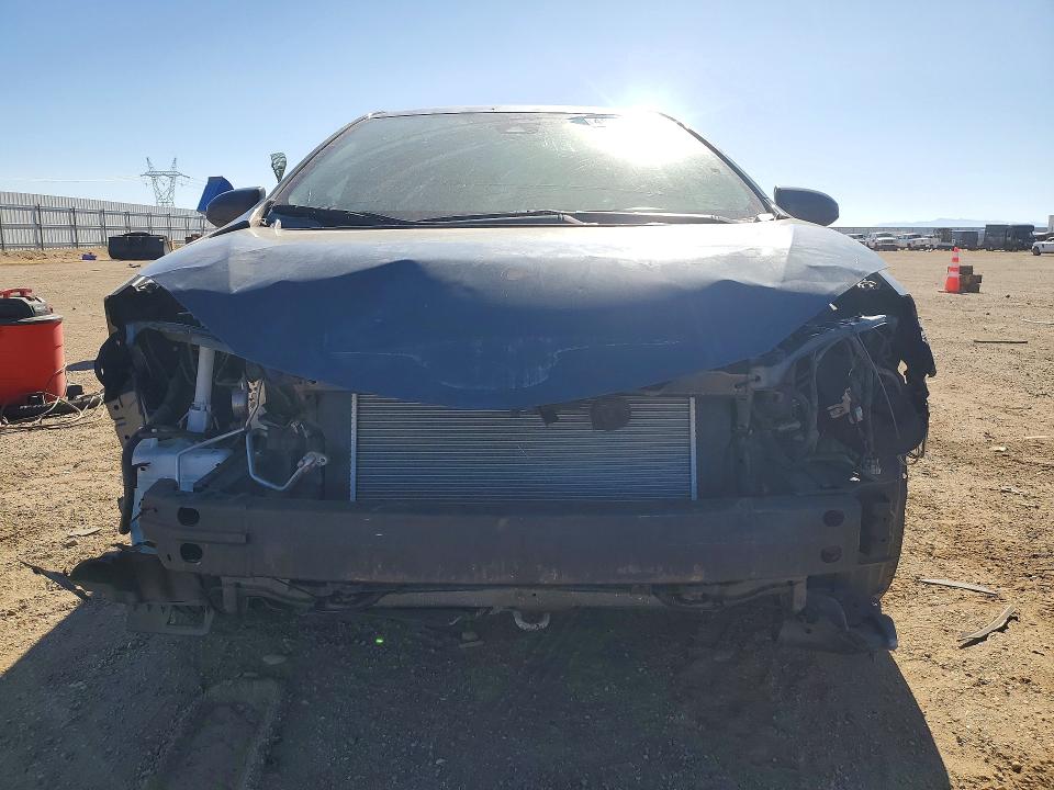 Продажа на аукционе авто 2018 Toyota Corolla, vin: 2T1BURHE5JC034234, номер лота: 49881126