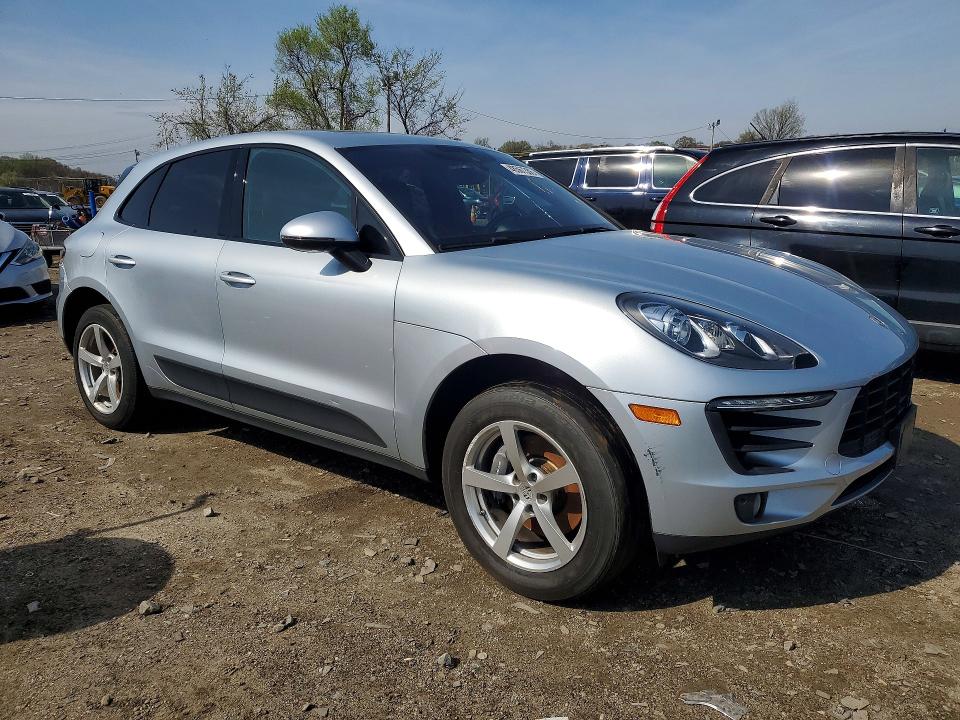 Auction sale of the 2018 Porsche Macan, vin: WP1AA2A50JLB12030, lot number: 48567336