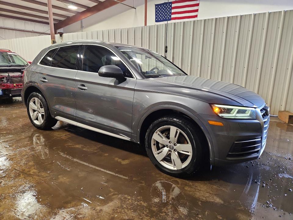 50549686 :رقم المزاد ، WA1BNAFY1J2016737 vin ، 2018 Audi Q5 مزاد بيع