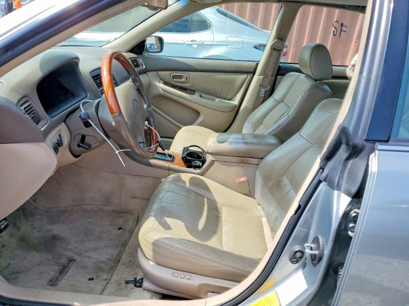 50562916 :رقم المزاد ، JT8BF28G3Y5101566 vin ، 2000 Lexus Es مزاد بيع