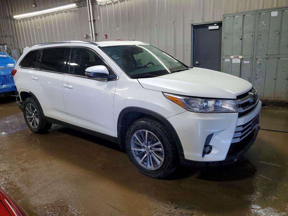 2019 Toyota Highlander მანქანა იყიდება აუქციონზე, vin: 5TDJZRFH4KS932066, აუქციონის ნომერი: 49087716