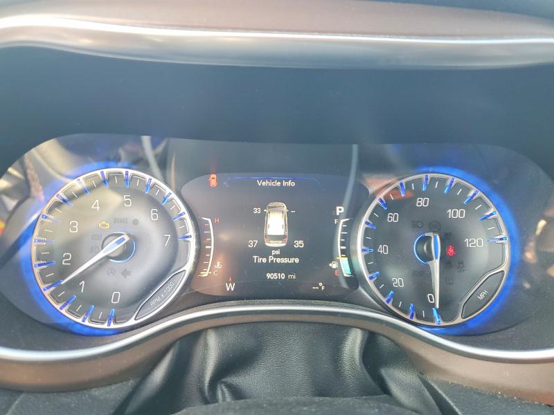 49242716 :رقم المزاد ، 2C4RC1EG4JR108123 vin ، 2018 Chrysler Pacifica مزاد بيع
