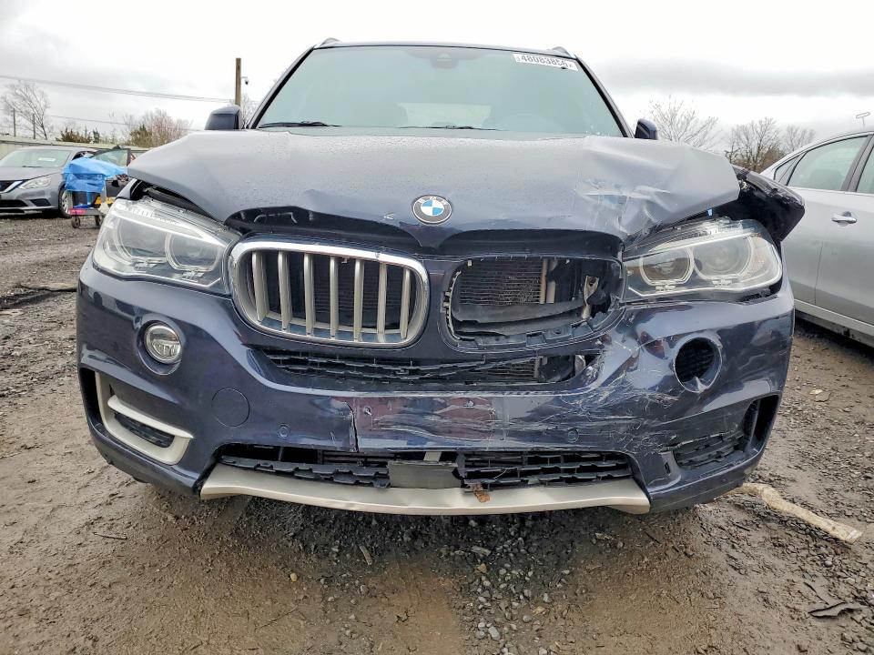 48083856 :رقم المزاد ، 5UXKR0C51J0X88826 vin ، 2018 Bmw X5 مزاد بيع