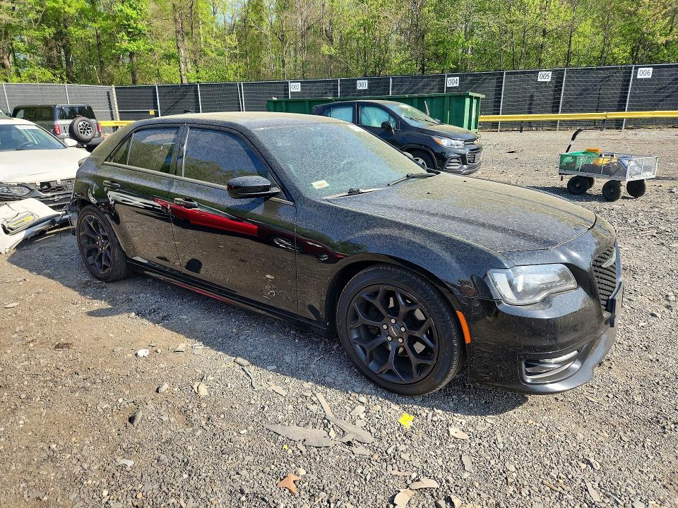 2019 Chrysler 300 მანქანა იყიდება აუქციონზე, vin: 2C3CCABT8KH581090, აუქციონის ნომერი: 49719196