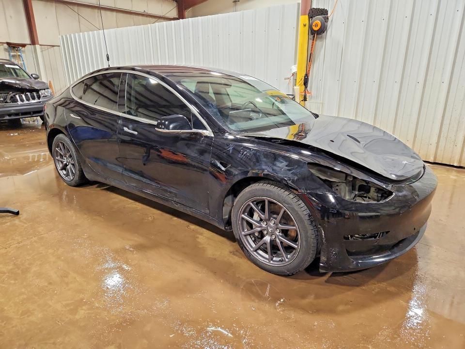 48096176 :رقم المزاد ، 5YJ3E1EB9JF182248 vin ، 2018 Tesla Model 3 مزاد بيع