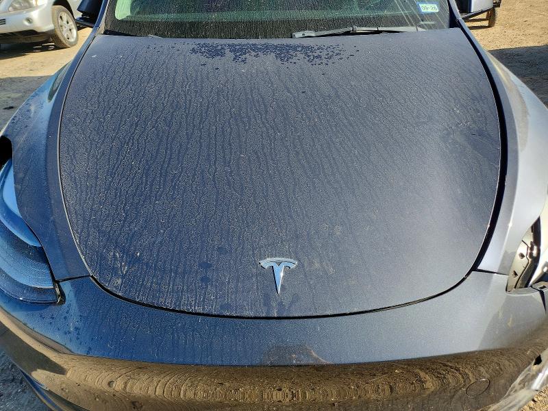 49328606 :رقم المزاد ، 7SAYGDEE0PF881677 vin ، 2023 Tesla Model Y مزاد بيع