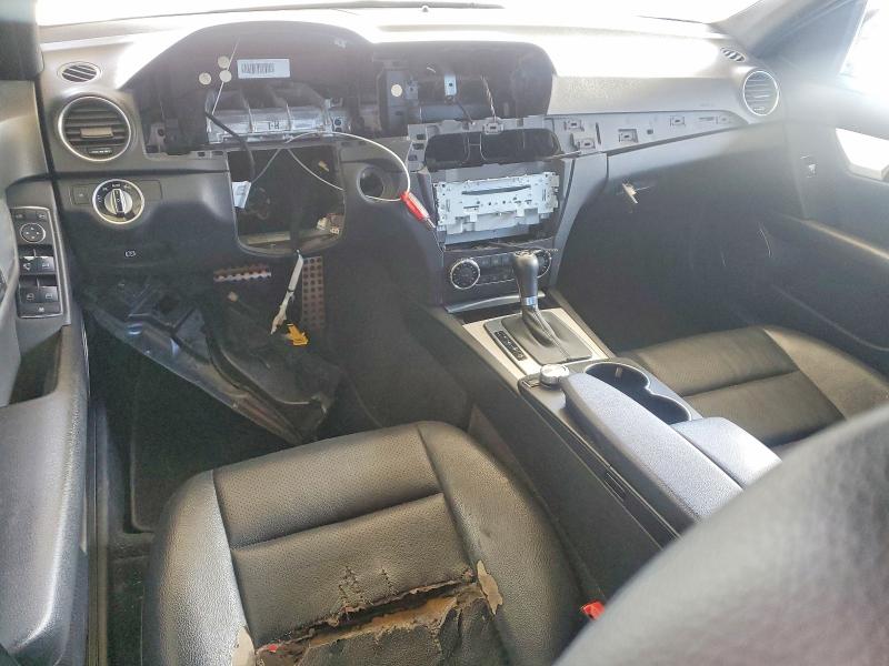 Продажа на аукционе авто 2012 Mercedes-benz C, vin: WDDGF4HB8CA684990, номер лота: 50586056