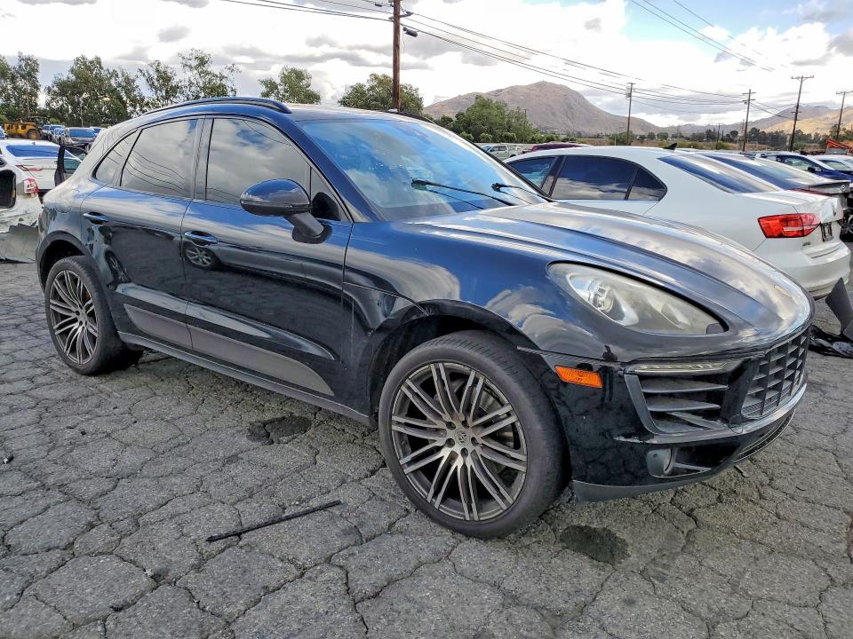 Auction sale of the 2017 Porsche Macan, vin: WP1AB2A52HLB16149, lot number: 49077016