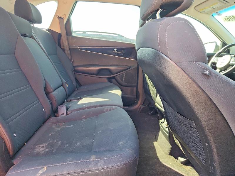 2016 Kia Sorento მანქანა იყიდება აუქციონზე, vin: 5XYPG4A37GG143817, აუქციონის ნომერი: 50329486