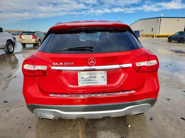 48615786 :رقم المزاد ، WDCTG4EB5JJ437377 vin ، 2018 Mercedes-benz Gla مزاد بيع