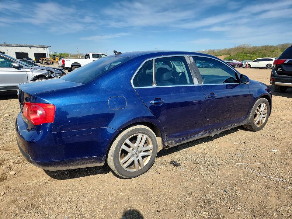 50177376 :رقم المزاد ، 3VWRG71K57M097731 vin ، 2007 Volkswagen Jetta مزاد بيع