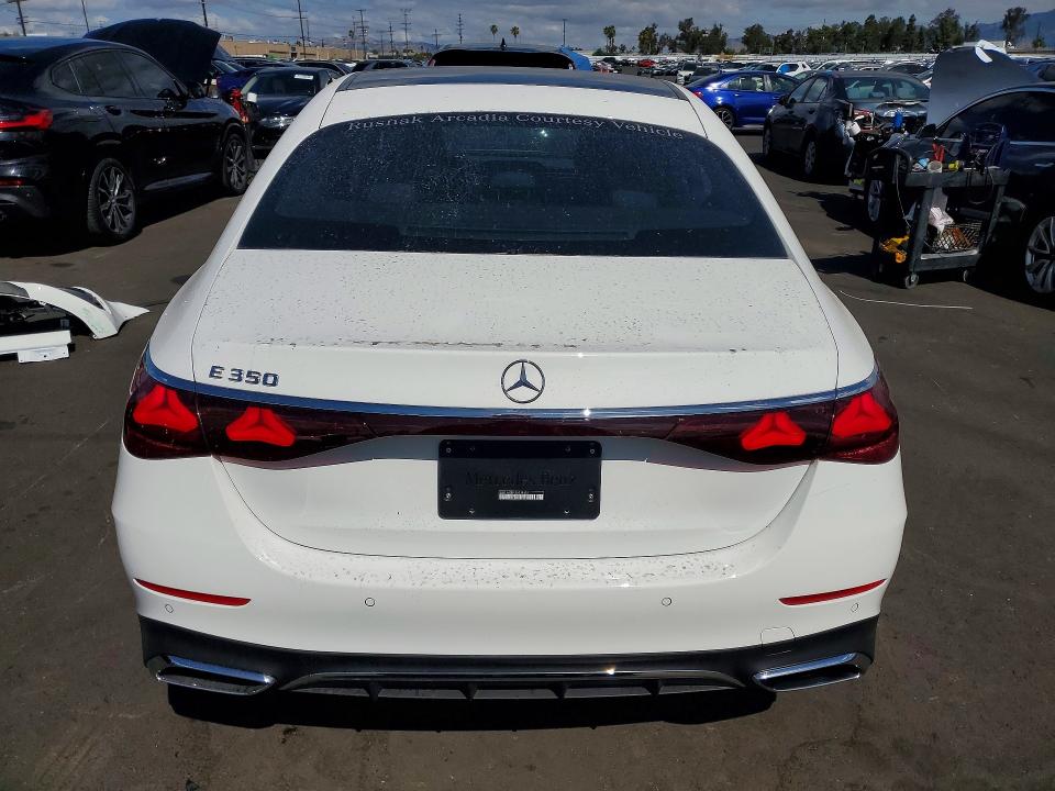 Продажа на аукционе авто 2026 Mercedes-benz E, vin: W1KLF4GB4TA218151, номер лота: 51344066