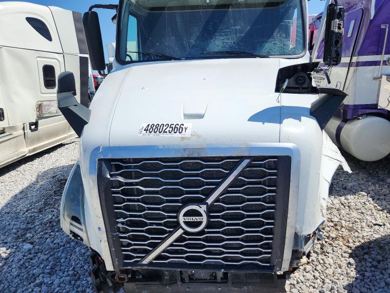 48802566 :رقم المزاد ، 4V4NC9EH3SN668790 vin ، 2025 Volvo Vnl مزاد بيع