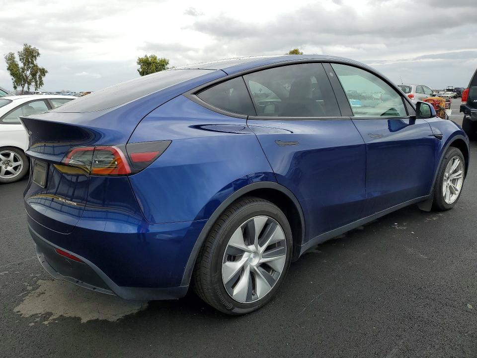 Продажа на аукционе авто 2023 Tesla Model Y, vin: 7SAYGDEE4PF701570, номер лота: 48270626