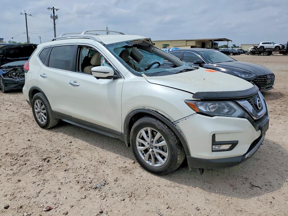 2017 Nissan Rogue მანქანა იყიდება აუქციონზე, vin: 5N1AT2MM1HC776468, აუქციონის ნომერი: 51099926