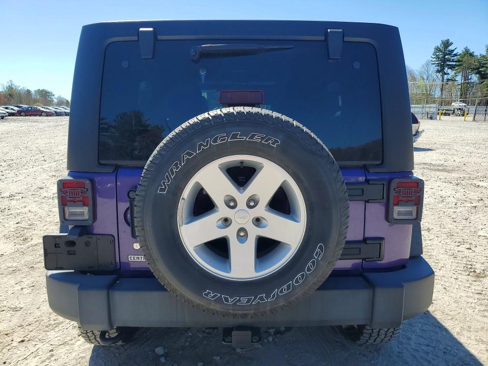 2018 Jeep Wrangler Unlimited მანქანა იყიდება აუქციონზე, vin: 1C4BJWDG3JL829578, აუქციონის ნომერი: 51331556