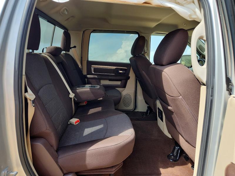 48381876 :رقم المزاد ، 3C6RR7LT5JG171584 vin ، 2018 Ram 1500 مزاد بيع