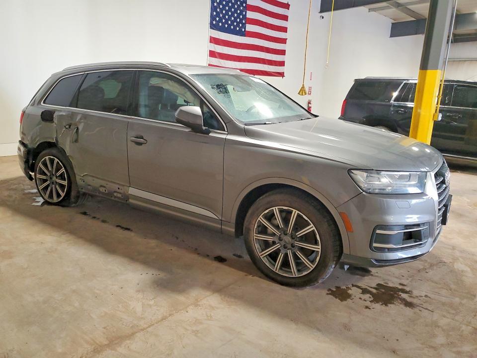 Продажа на аукционе авто 2017 Audi Q7, vin: WA1LAAF73HD028068, номер лота: 46320536