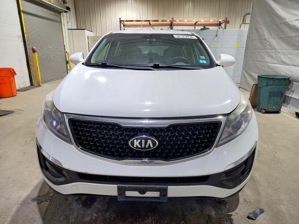 50126656 :رقم المزاد ، KNDPBCAC7F7772028 vin ، 2015 Kia Sportage مزاد بيع